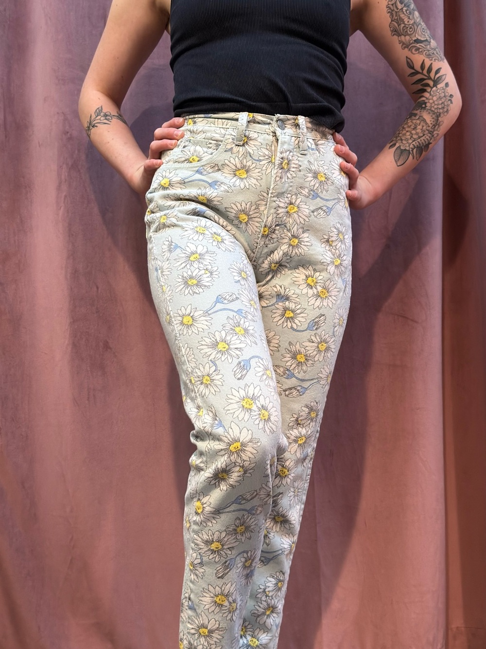 Vintage Guess by Georges Marciano Daisy Floral High Rise Mom Jeans 26